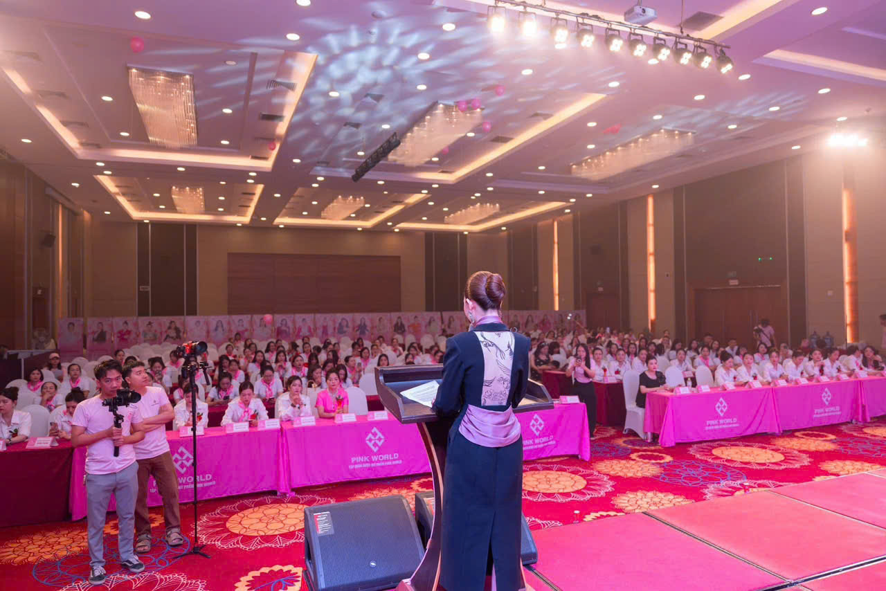Toàn cảnh lớp học do Nya Chi đào tạo